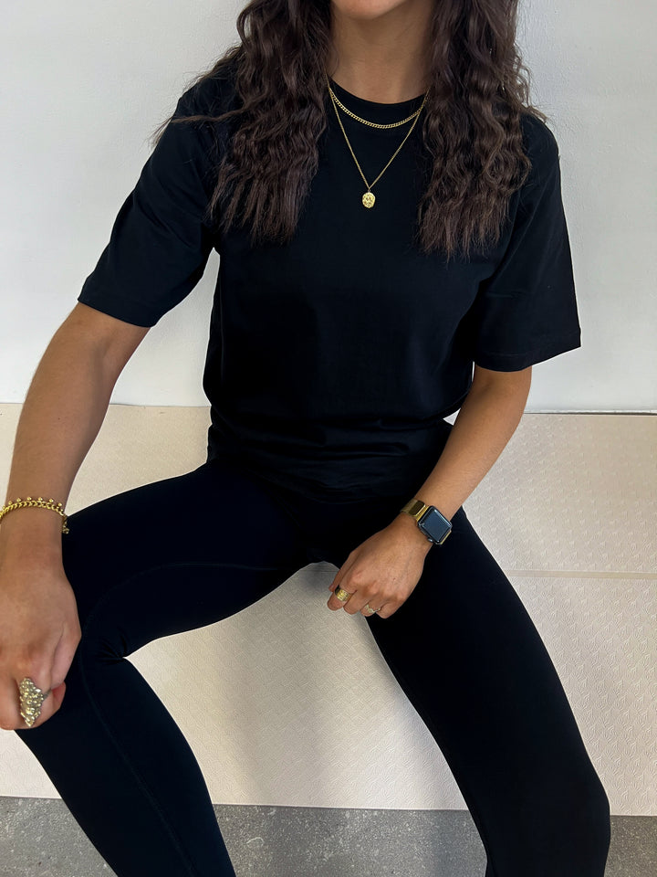 Womens Basic Tee Oversized Black